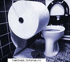 Imagini Haioase - Cat de importanta e hartia igienica pentru unuii - ..::K@MiK@Ze::..